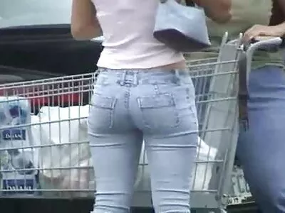 Lỗ chiến lợi phẩm chật hẹp của sex nhật mới nhất cô gái tóc vàng đang được lấp đầy bởi cái gã săn chắc đó