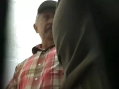 Người đàn ông đi chơi gôn thay vì vợ sex hd khong che moi nhat chết tiệt và cô ấy lừa dối anh ta