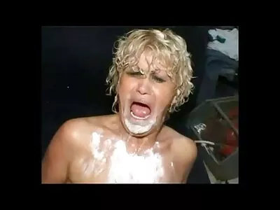 Tóc vàng Babe với phim set nhat ban moi đẹp tits fucked trên giường sau blowjob trong vòi hoa sen