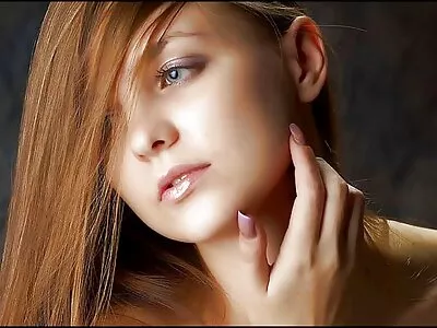 Những cô gái sang trọng vui vẻ với nhau ngoài phim sec nhat moi hiên