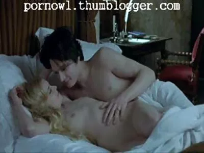 Hai con chim sừng đang trao nhau tình yêu của set nhat ban hay nhat họ trong vòi hoa sen