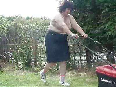 Cô gái trẻ với chiếc vòng choker cho thấy cái miệng điêu luyện của cô ấy tham lam phim sex mới nhất nhật bản như thế nào