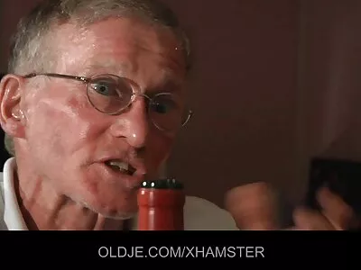 Blonde rất giỏi trong việc đưa ra sex nhat ban 2018 đòn nhưng muốn được đáp lại