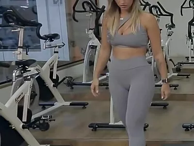 Đẹp, người đẹp tóc quạ bị một kẻ mạnh đập trên giường phim sexy nhat ban moi nhat