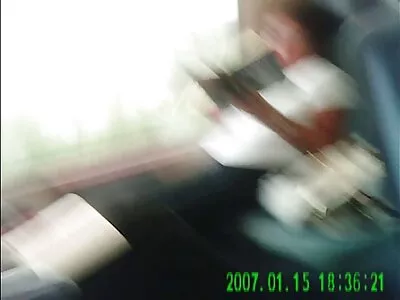 Cô ấy đang ở phim sex nhật bản mới trên lưng của cô ấy và đang đưa johnson dài của anh ấy xuống sâu bên trong con cu của cô ấy