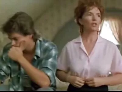 Người đàn ông yêu chết tiệt phim sex moi nhat ban và yêu cầu bạn gái lan rộng chân